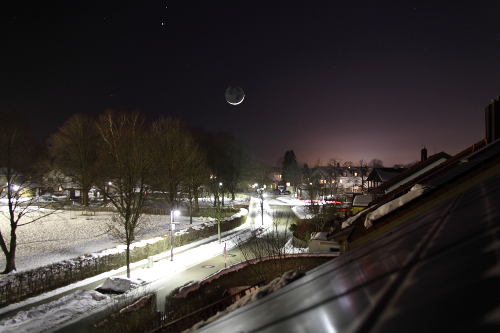 Mond im Westen