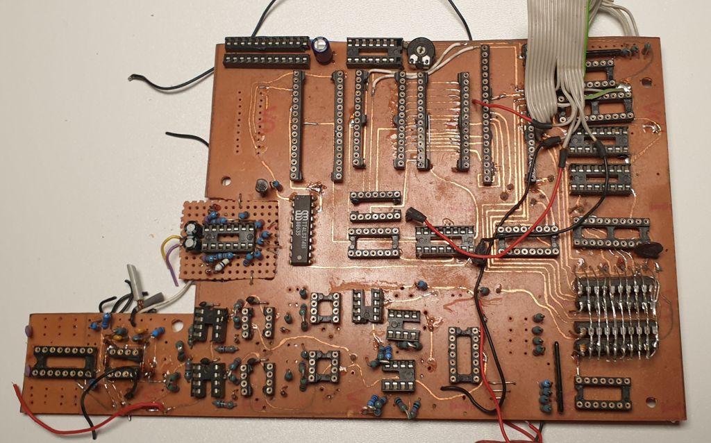 Die erste Prototypenplatine des VURM200